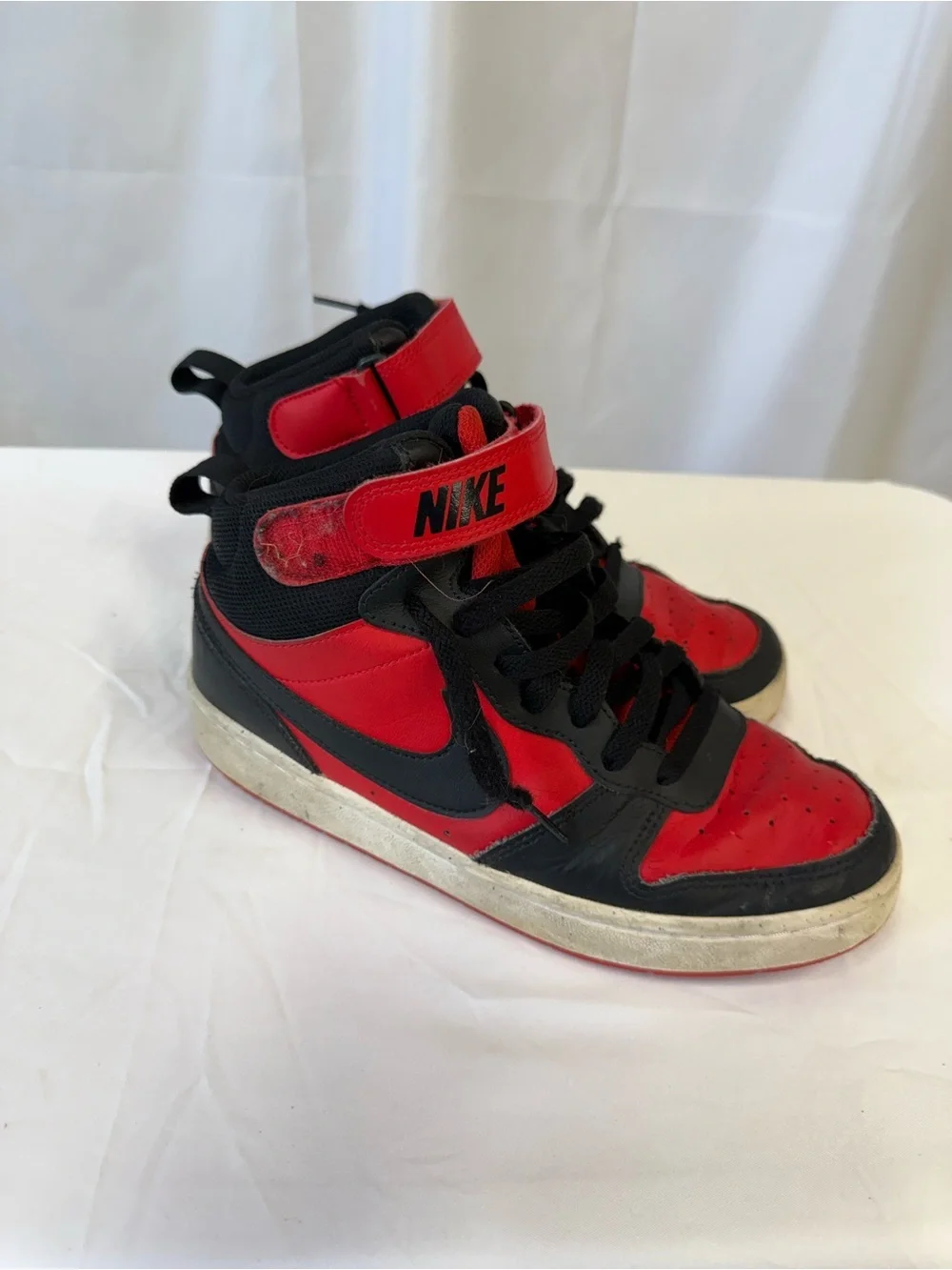 Nike 6Y court borough mid to big kids, shoes, university red white black